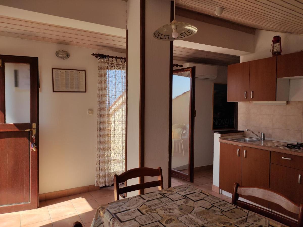 Apartments With A Parking Space Novalja, Pag - 6552 ภายนอก รูปภาพ