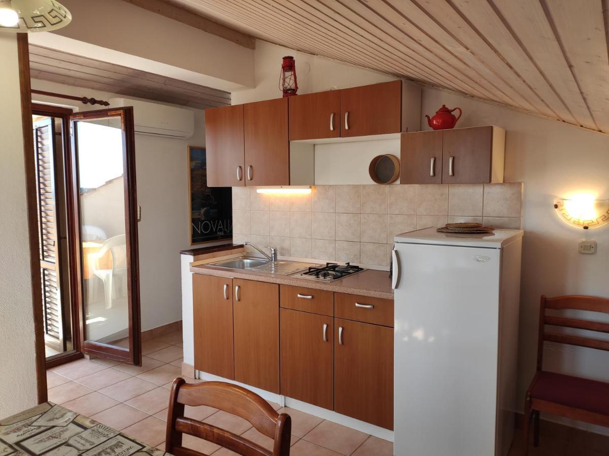 Apartments With A Parking Space Novalja, Pag - 6552 ภายนอก รูปภาพ