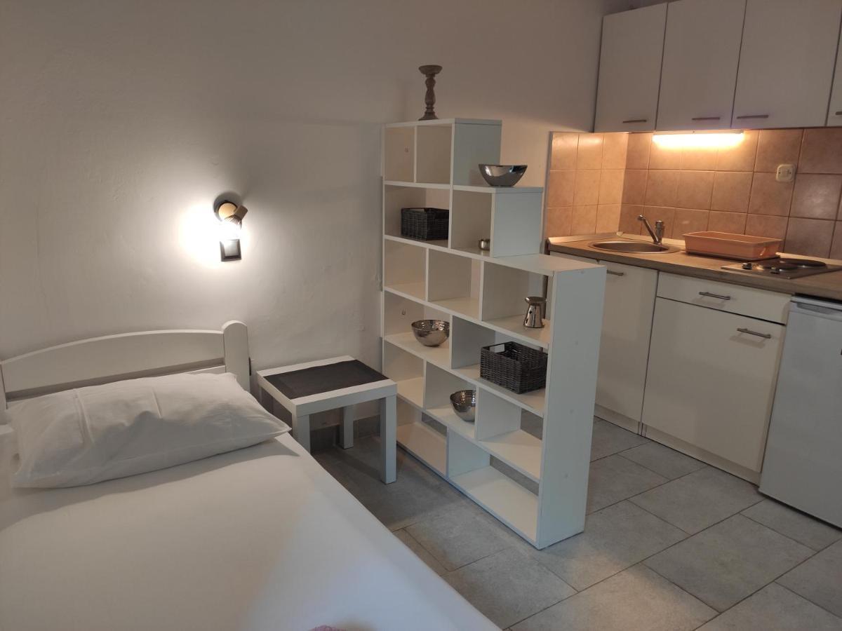 Apartments With A Parking Space Novalja, Pag - 6552 ภายนอก รูปภาพ